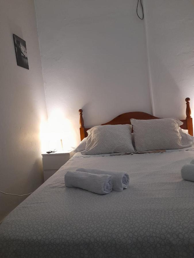 Pension Hidalgo 2 Utrera Bagian luar foto