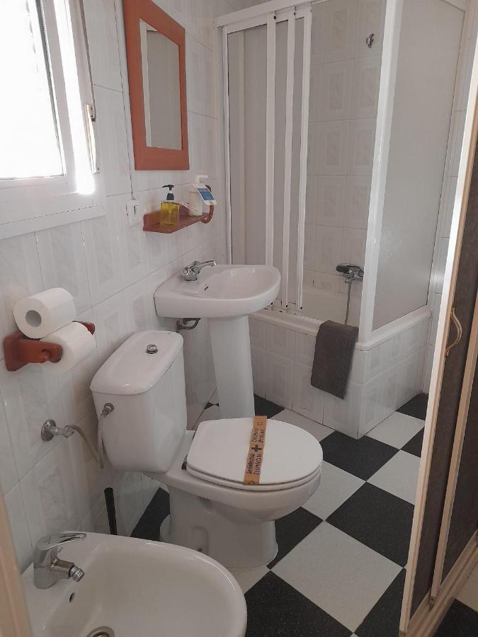 Pension Hidalgo 2 Utrera Bagian luar foto