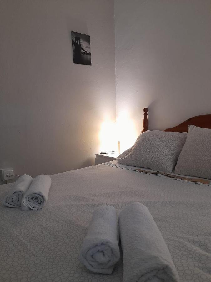 Pension Hidalgo 2 Utrera Bagian luar foto
